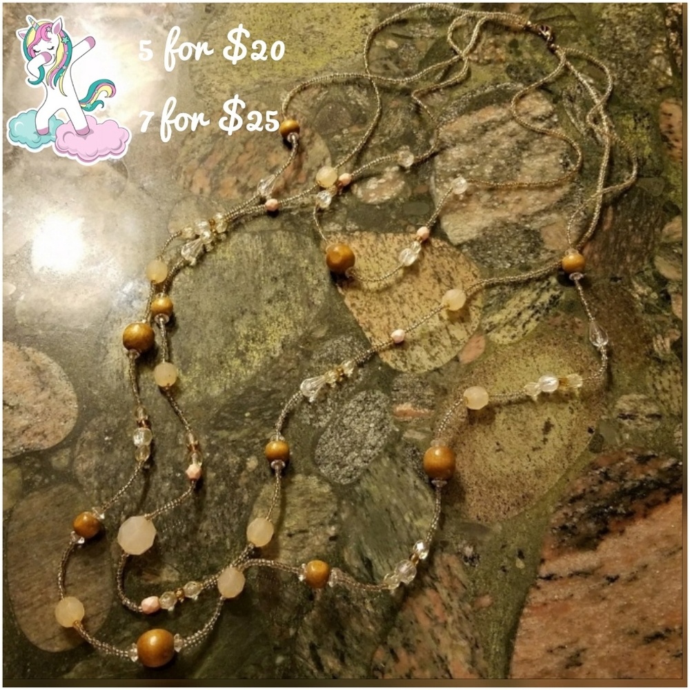 Beaded necklace (INCLUDED IN BUNDLE & SAVE)